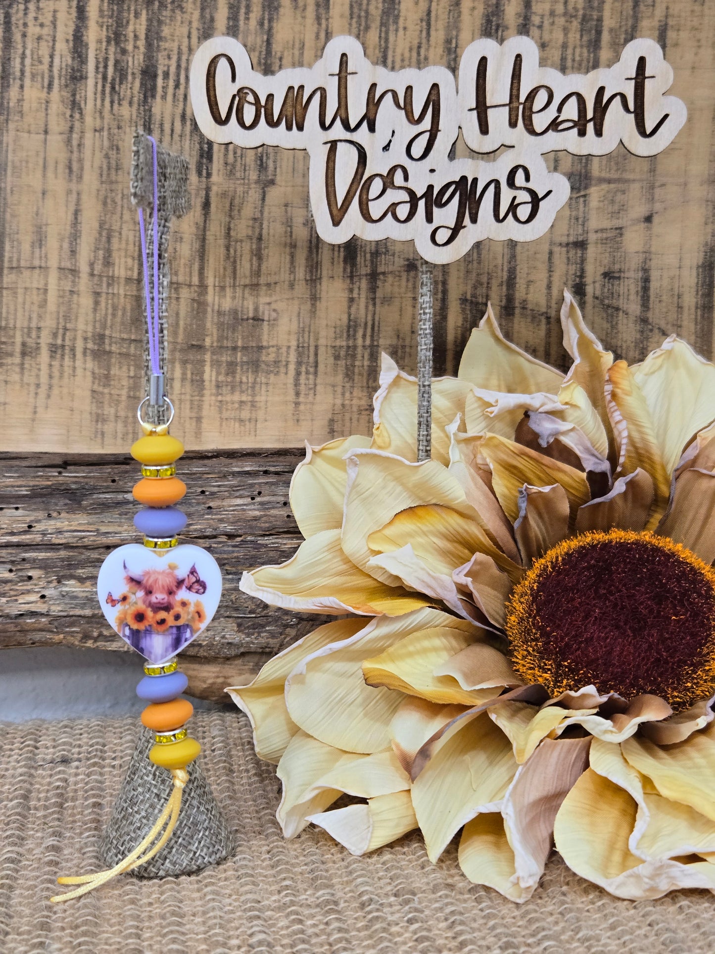 #111 Hearted Highland Cow Phone Charm (with Butterflies) **πΆπππ 1 ππ πΊππππ**