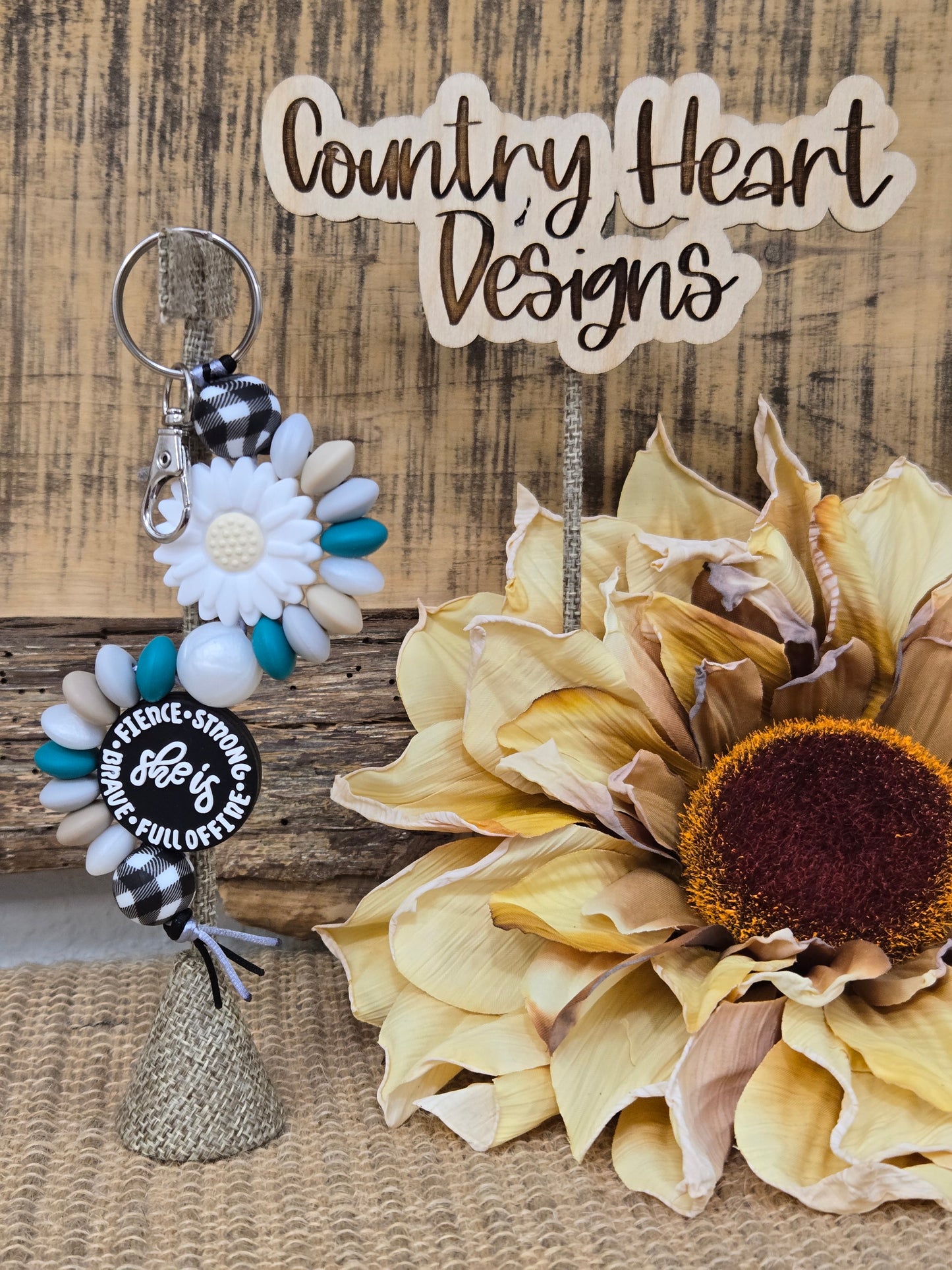 #223 She Is Double Wave Keychain **πΆπππ 1 ππ πΊππππ**