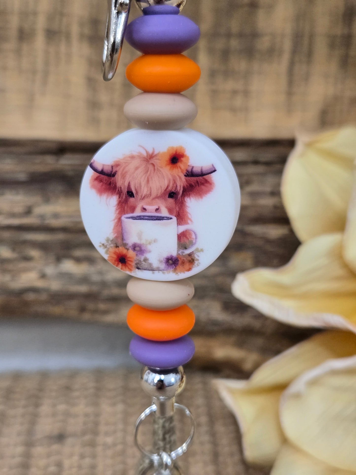 #243 Highland Cow w/Cup Double Hoop Keychain **πΆπππ 1 ππ πΊππππ**