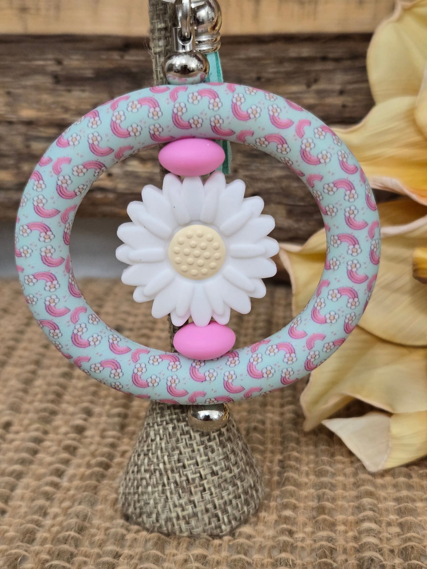 #256 Rainbow Flower Keychain **πΆπππ 1 ππ πΊππππ**