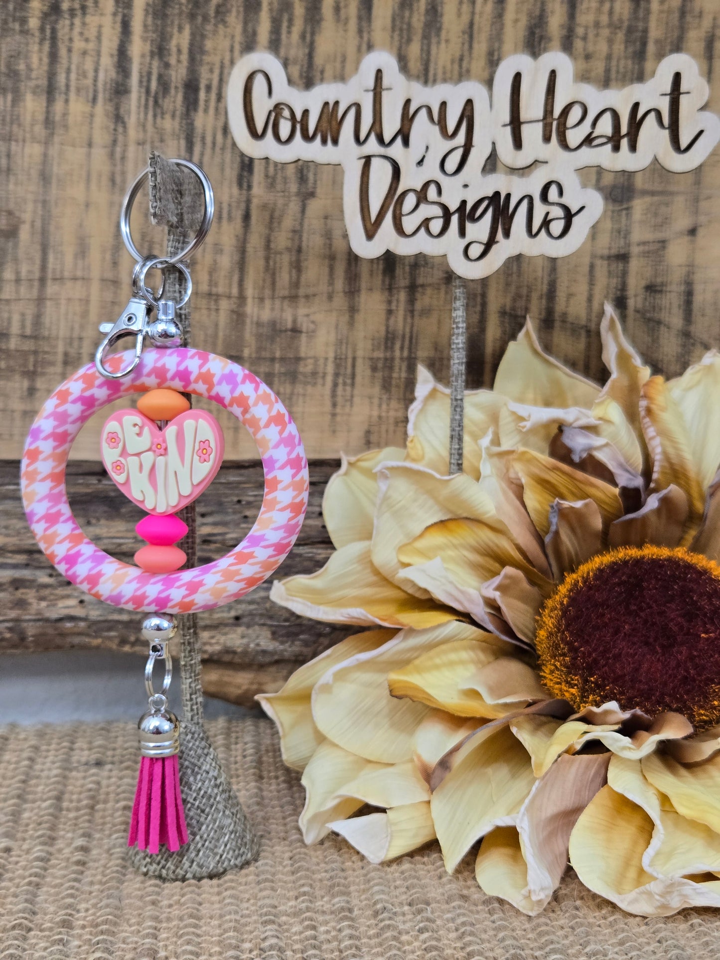 #278 Be Kind Double Hoop Keychain **πΆπππ 1 ππ πΊππππ**