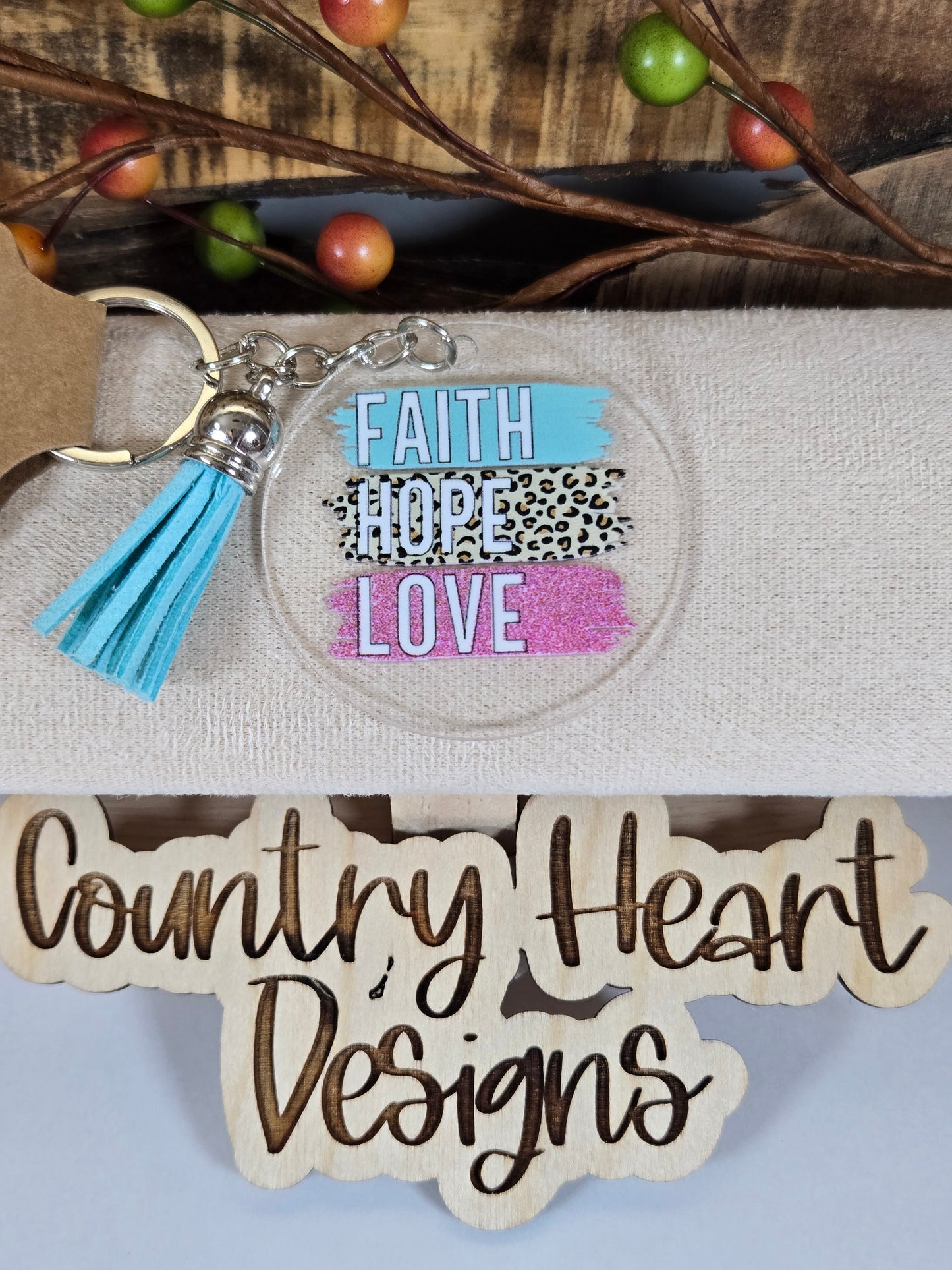 #883 Faith Hope Love Keychain **πΆπππ 1 ππ πΊππππ**