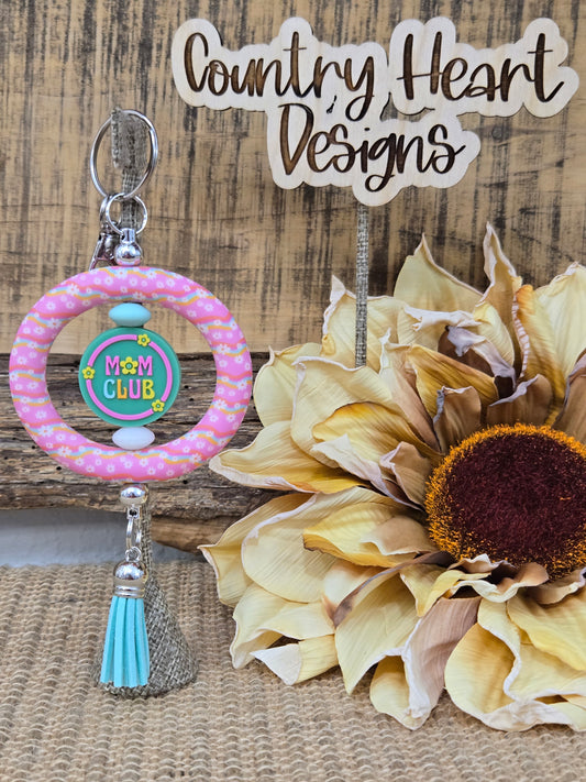 #213 Mom Club Double Hoop Keychain  **𝑶𝒏𝒍𝒚 1 𝒊𝒏 𝑺𝒕𝒐𝒄𝒌**