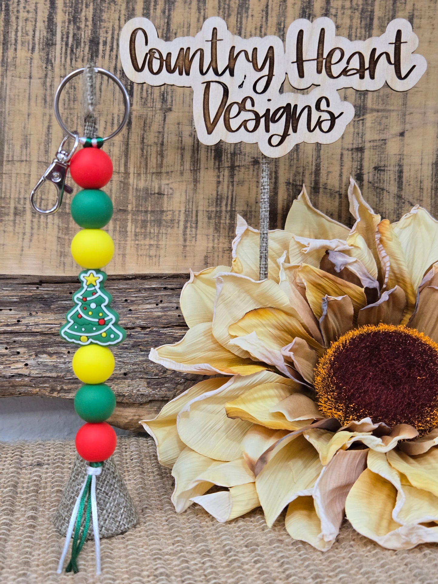 #219 Christmas Tree Keychain  **𝑶𝒏𝒍𝒚 1 𝒊𝒏 𝑺𝒕𝒐𝒄𝒌**