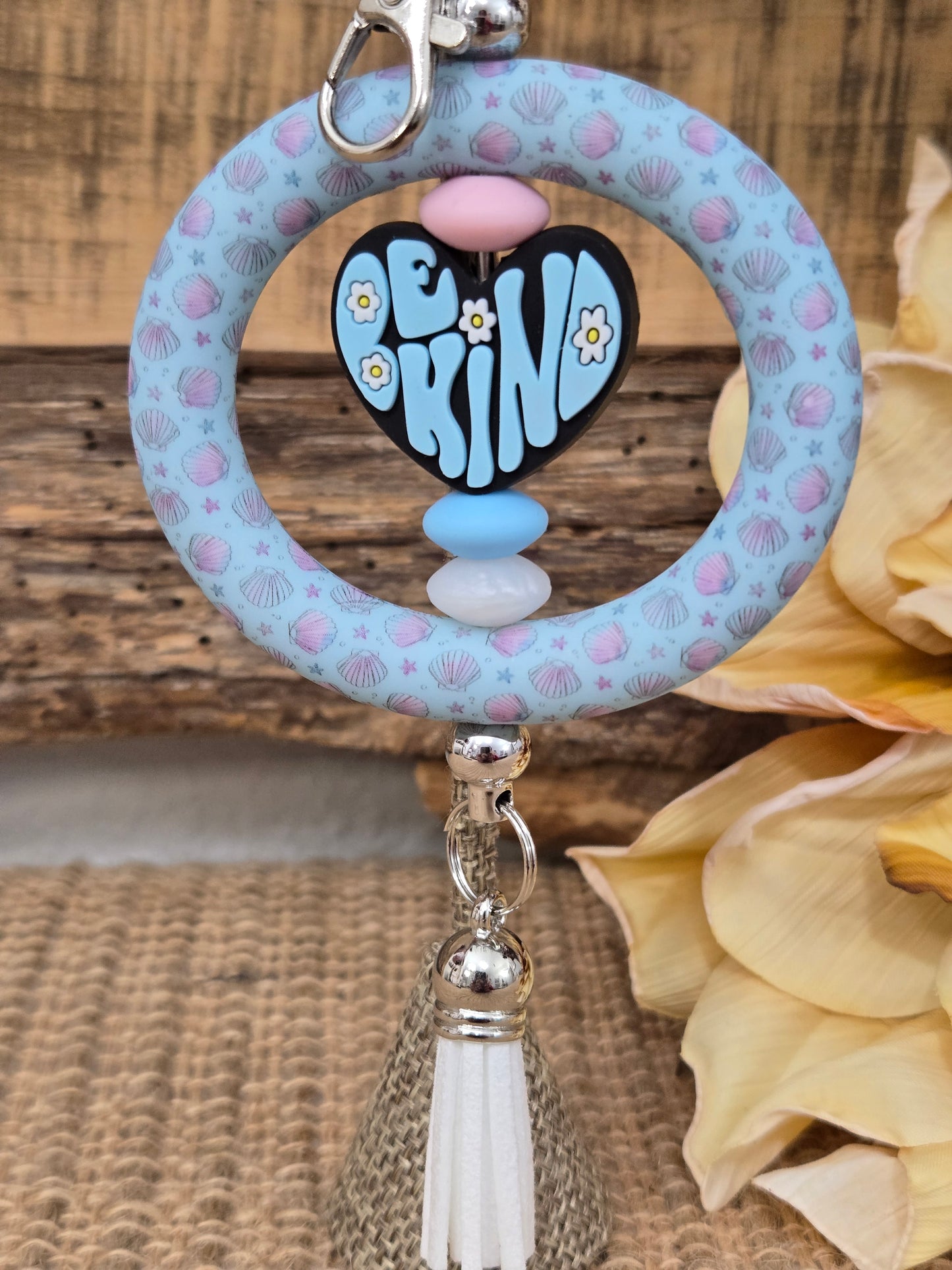 #267 Be Kind Double Hoop Keychain  **𝑶𝒏𝒍𝒚 1 𝒊𝒏 𝑺𝒕𝒐𝒄𝒌**