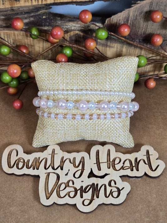 #697 Bracelets set of 3  **𝑶𝒏𝒍𝒚 1 𝒊𝒏 𝑺𝒕𝒐𝒄𝒌**
